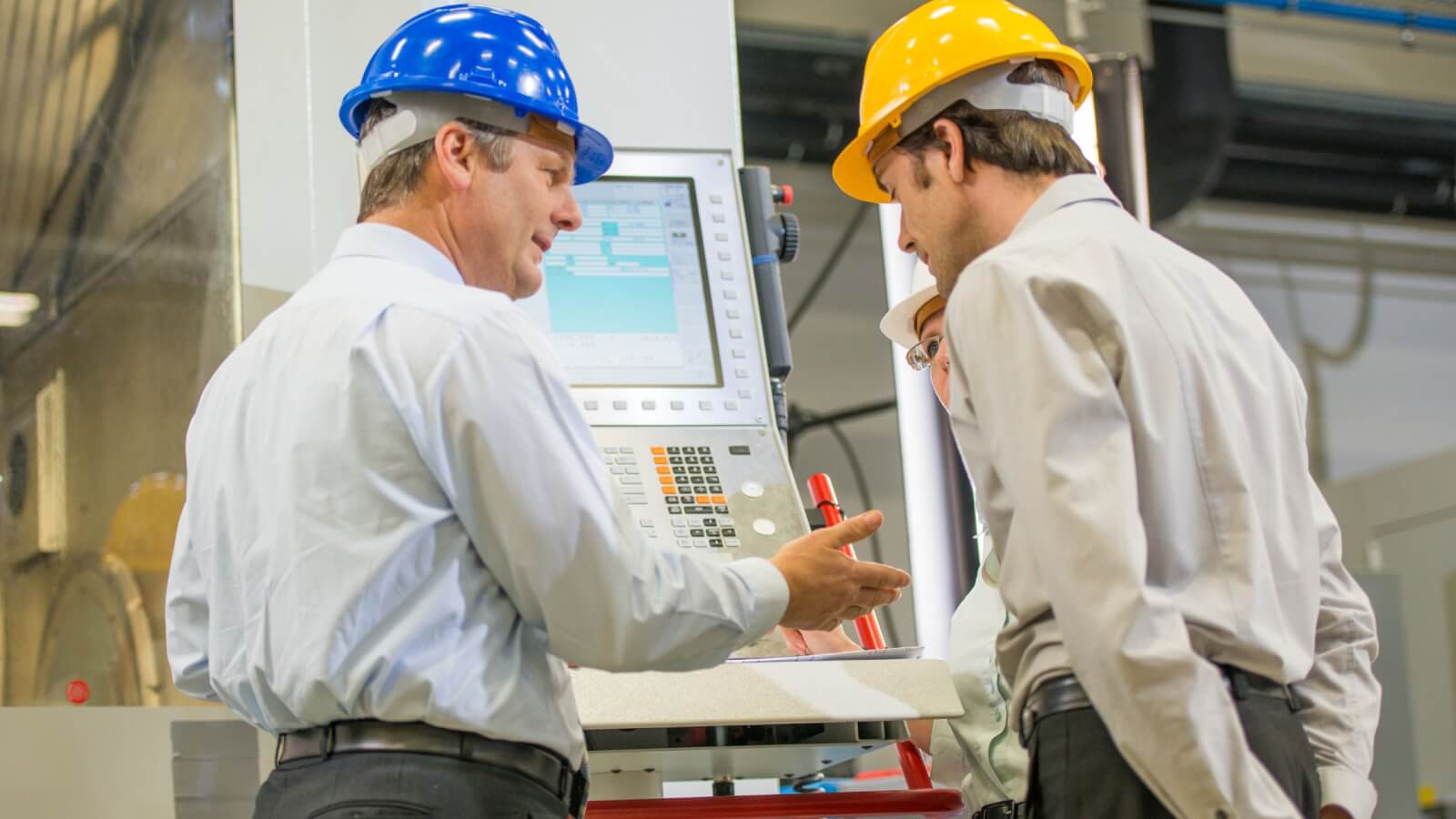 Choosing a CNC Machining Service: 22 Key Factors to Consider