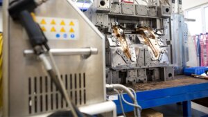 What Factors Influence the Lifespan of Injection Molds?
