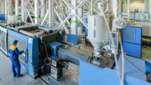 What are the different machining types and techniques offered by a machine shop?