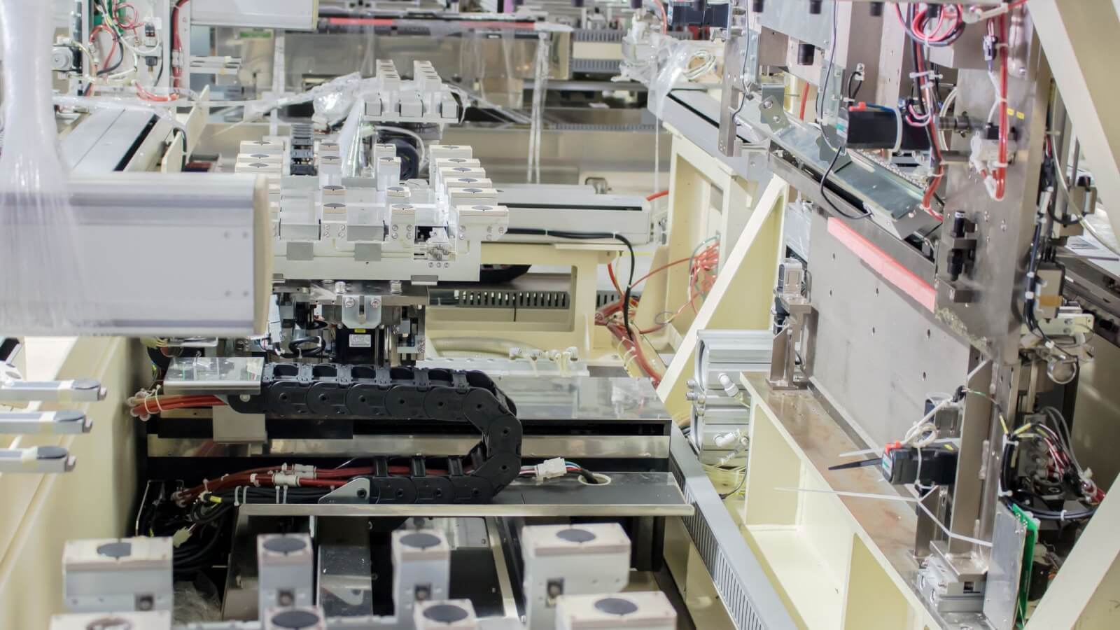 Additive Manufacturing vs Subtractive Manufacturing: In-depth Comparison & Differences