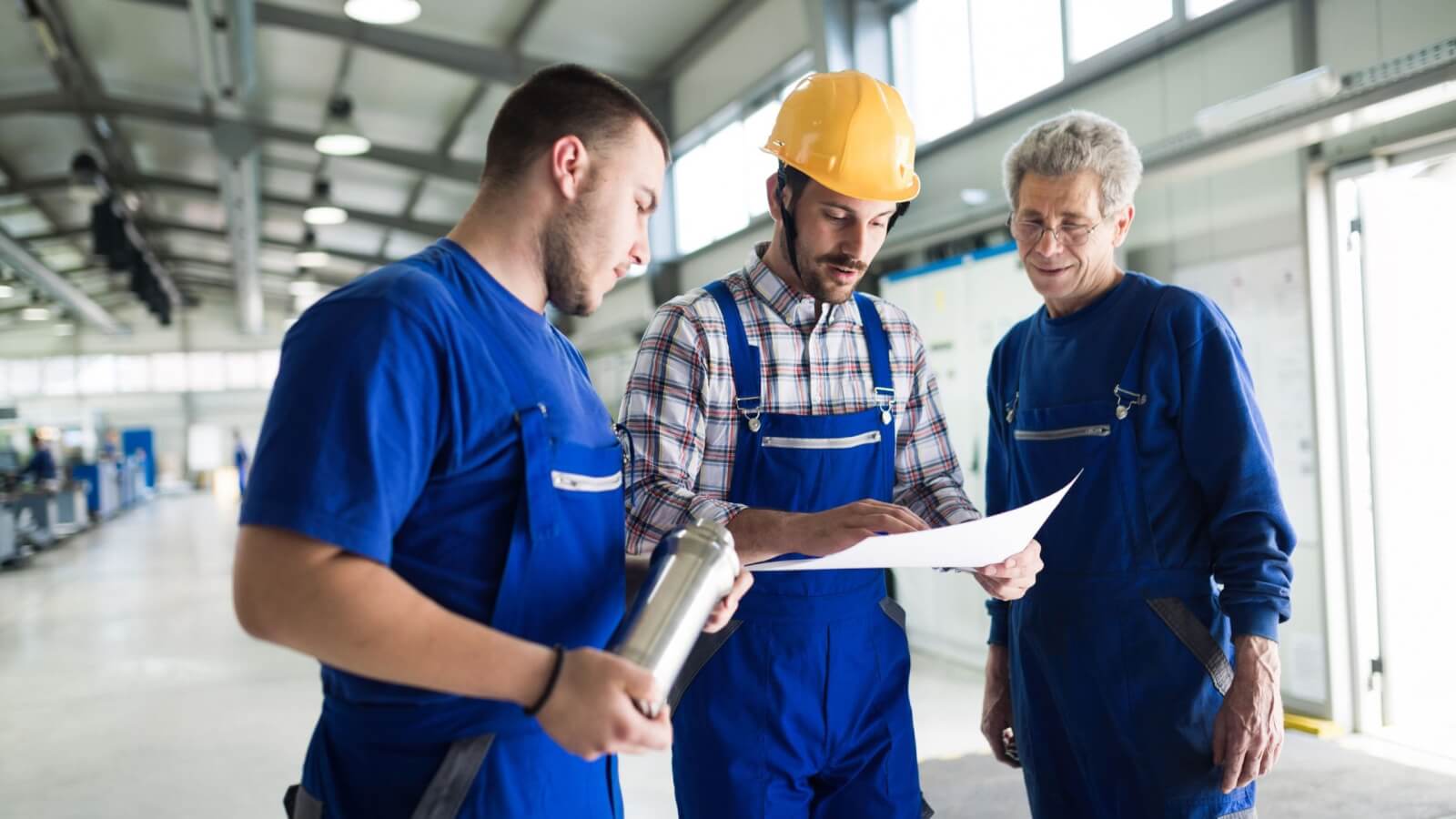 How to Choose Injection Molding Service: 20 Questions and Factors to Consider When Selecting a Company